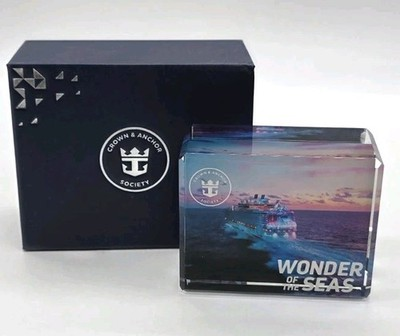 Royal Caribbean Wonder of the Seas Crown & Anchor Society Crystal Block In Box